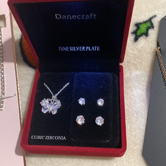 Jewelry bundle - Picture 3 of 4